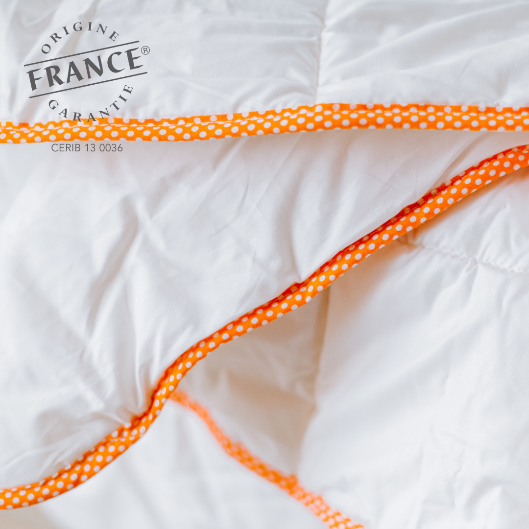 Couette Senane Enfant bordee de orange a pois blanc by Loulenn