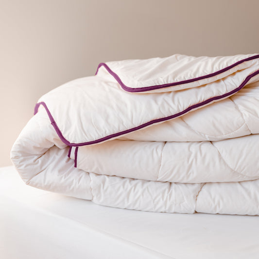 Couette Sénane bordée d'Aubergine